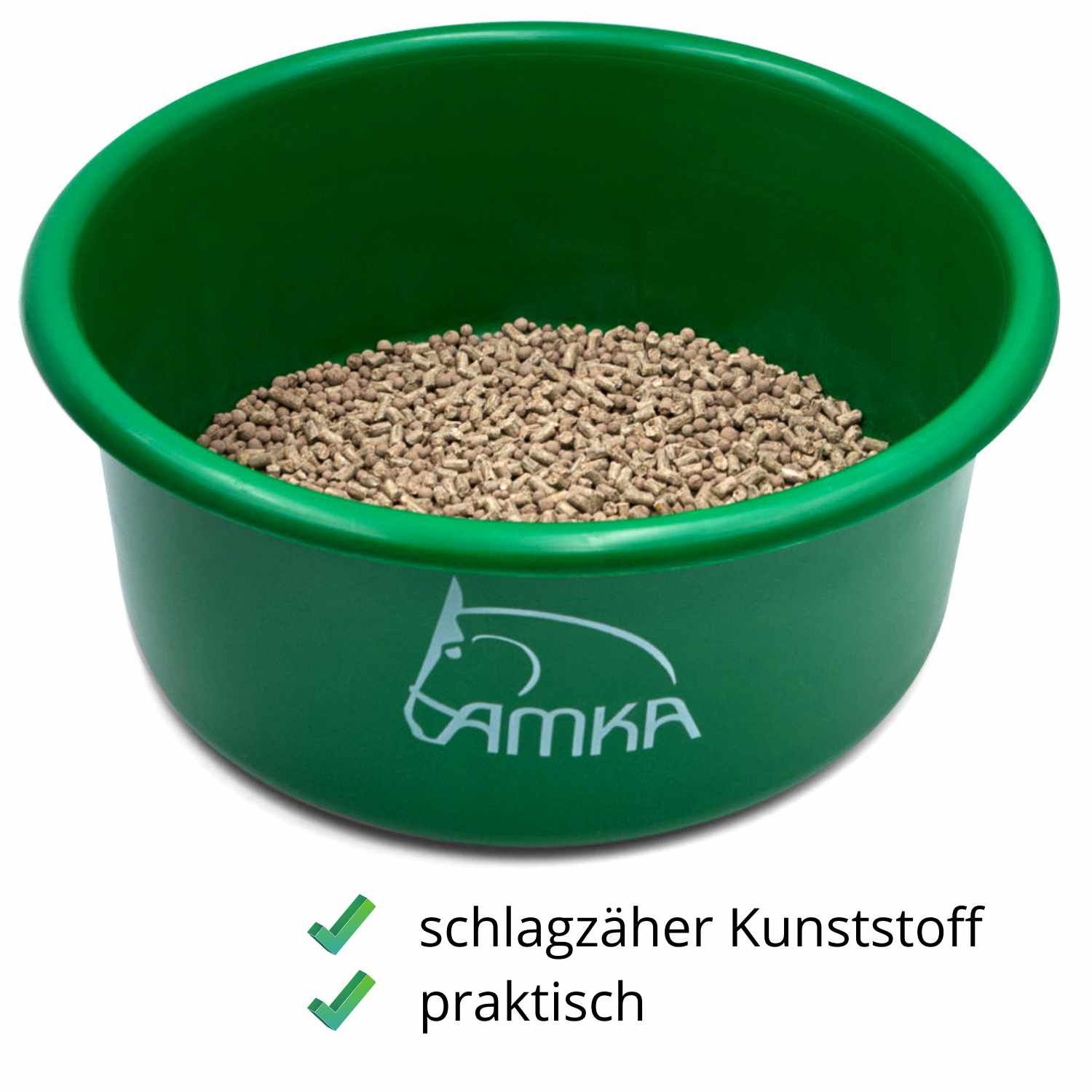 Grüne Futterschale mit Futter gefüllt. AMKA-Logo und Text: schlagzäher Kunststoff, praktisch.