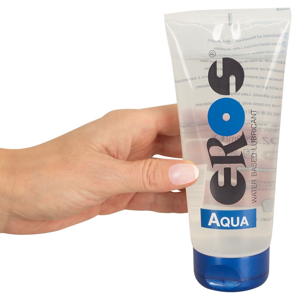 EROS Aqua Gleitmittel in transparenter Tube mit blauem Verschluss.