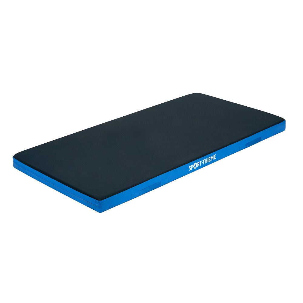 Rechteckige Matte mit schwarzer Oberfläche und blauen Kanten. Sport-Thieme Logo.