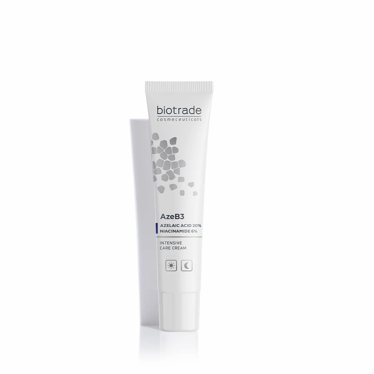Weiße Tube mit Produktnamen und Logo. Aufschrift: AzeB3, Azelainsäure 20%, Niacinamid 6%. Intensivpflegecreme. Symbol Sonne/Mond.