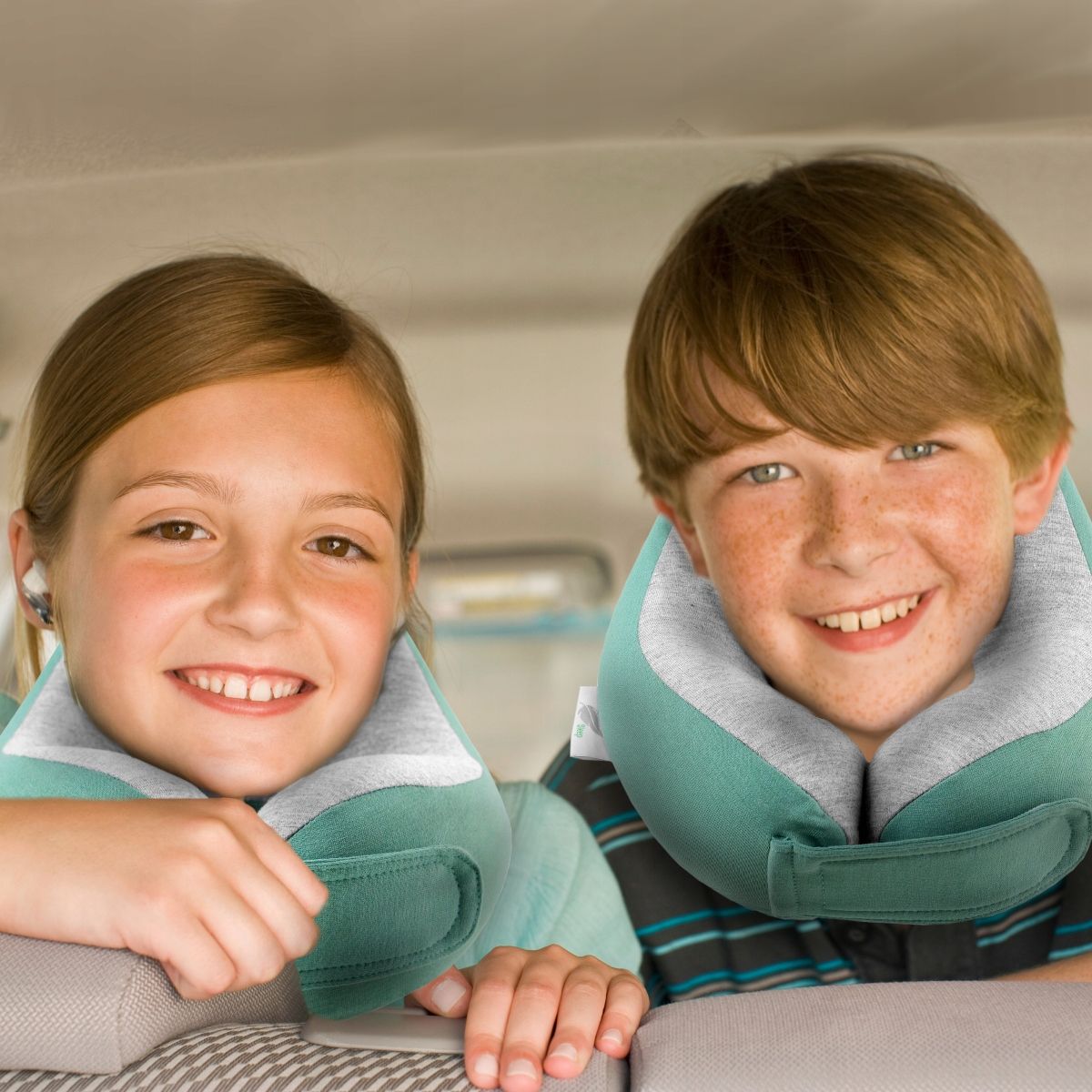 Medi Sleep Kinder-Reisekissen aus Memory-Schaum grün-grau