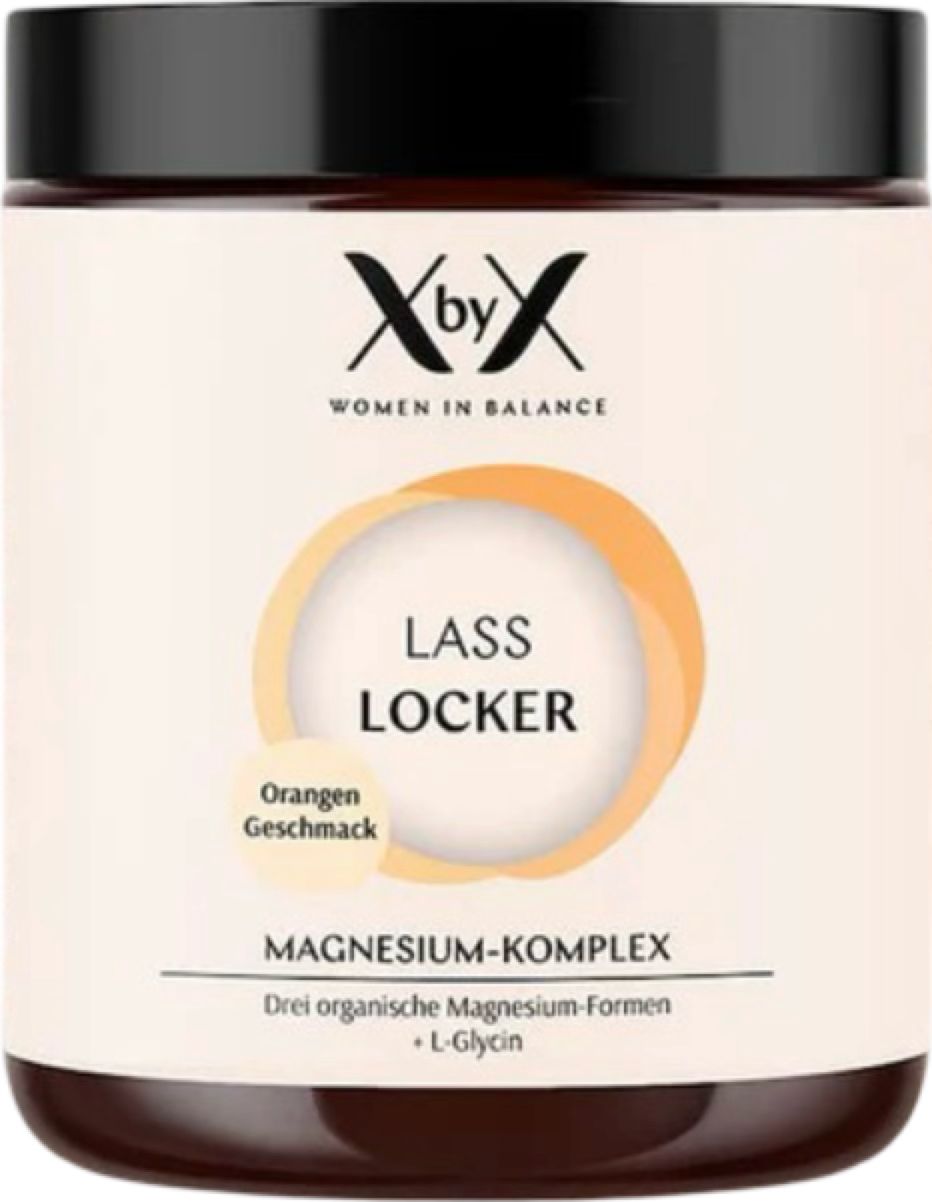 Produktbehälter mit Text. Aufschrift: XbyX WOMEN IN BALANCE. Lass Locker Orangen Geschmack. Magnesium-Komplex.