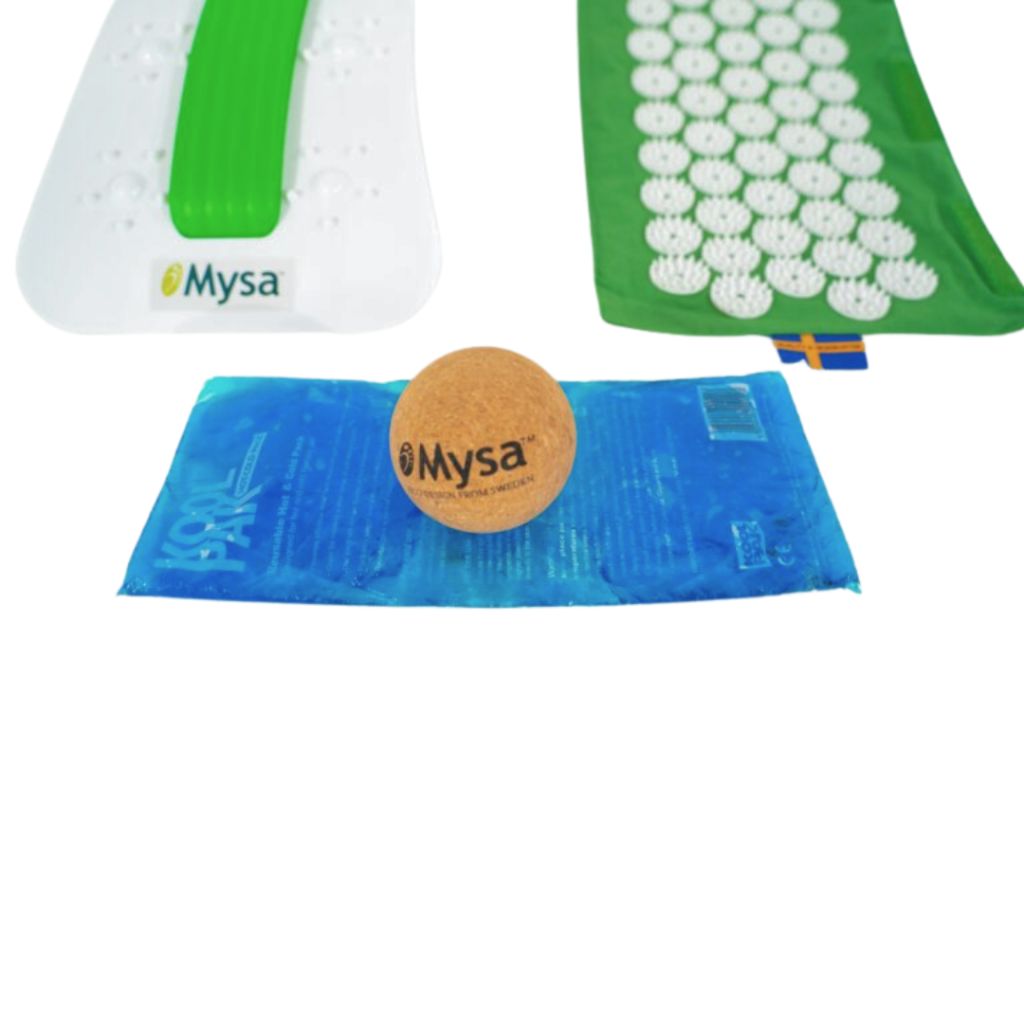 Drei Wellness-Produkte: Rückenstrecker, Akupressurmatte und Massageball. Marke Mysa ist sichtbar.