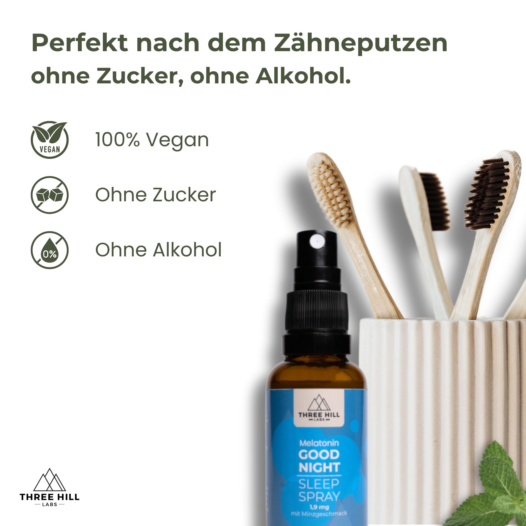 Sprayflasche neben Zahnbürsten. Text: Good Night Sleep Spray. 100% Vegan. Ohne Zucker. Ohne Alkohol.