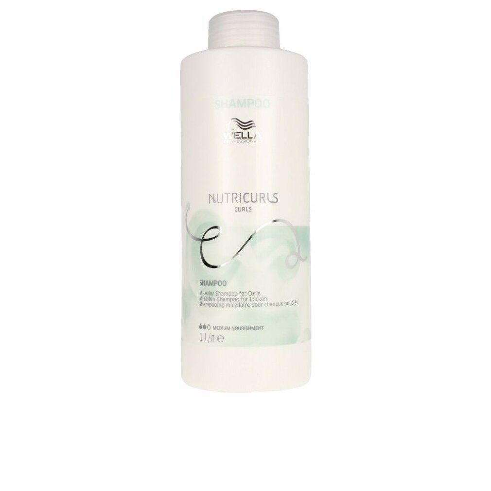 Weiße Shampoo-Flasche mit Wella-Logo und Schriftzug Nutricurls Curls. Text: Shampoo, Medium Nourishment, 1 Liter.