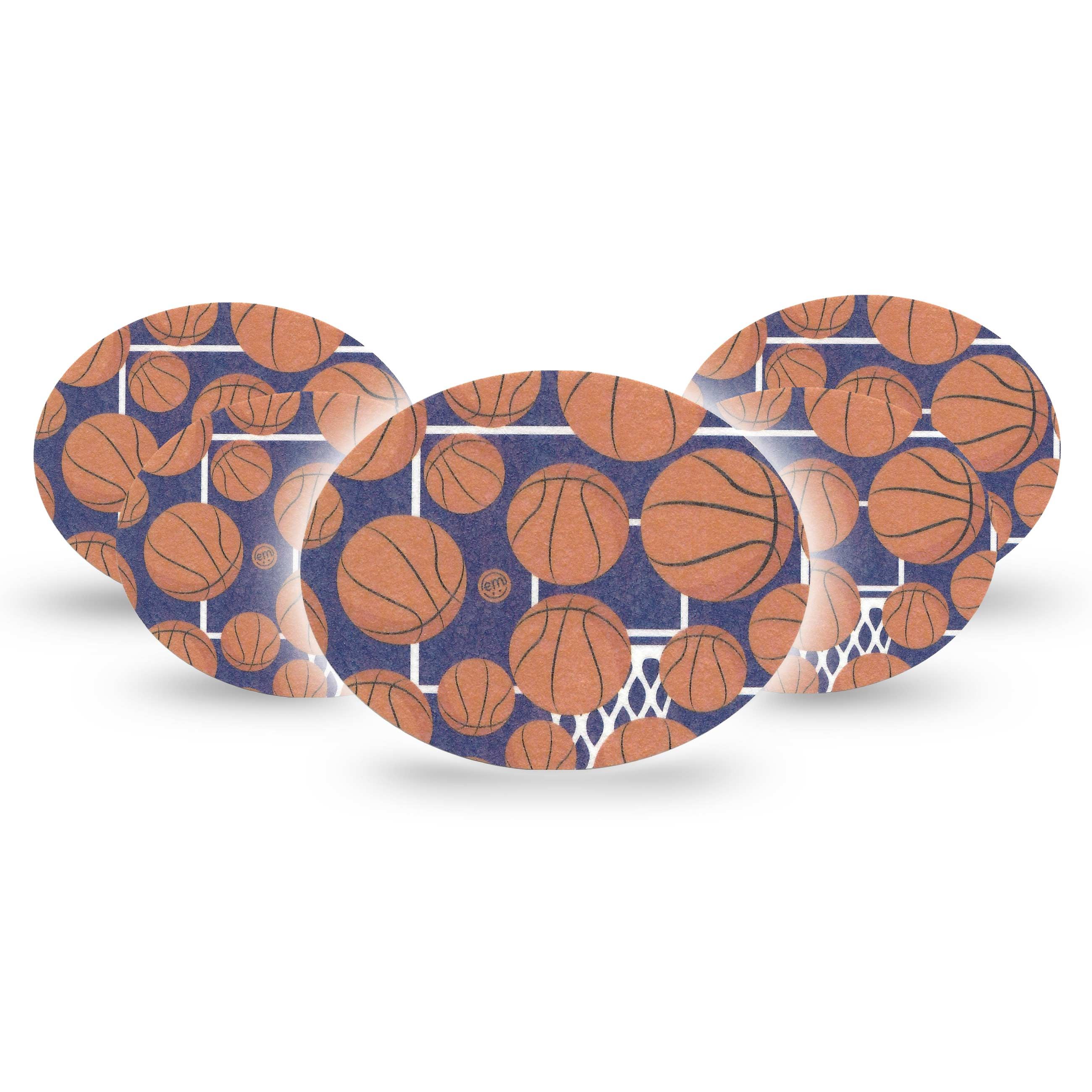 Runde Pflaster mit Basketball-Muster. Mehrere Pflaster überlappen sich. Hintergrund: blau mit Basketballkörben.