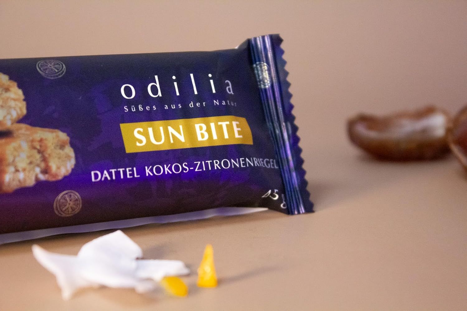 Odilia Sun Bite Riegel: Dattel Kokos-Zitronenriegel.
