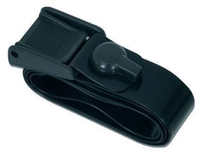 Schwarzer, flexibler Gurt mit Schnallenverschluss und rundem Element. Das Material scheint gummiartig.