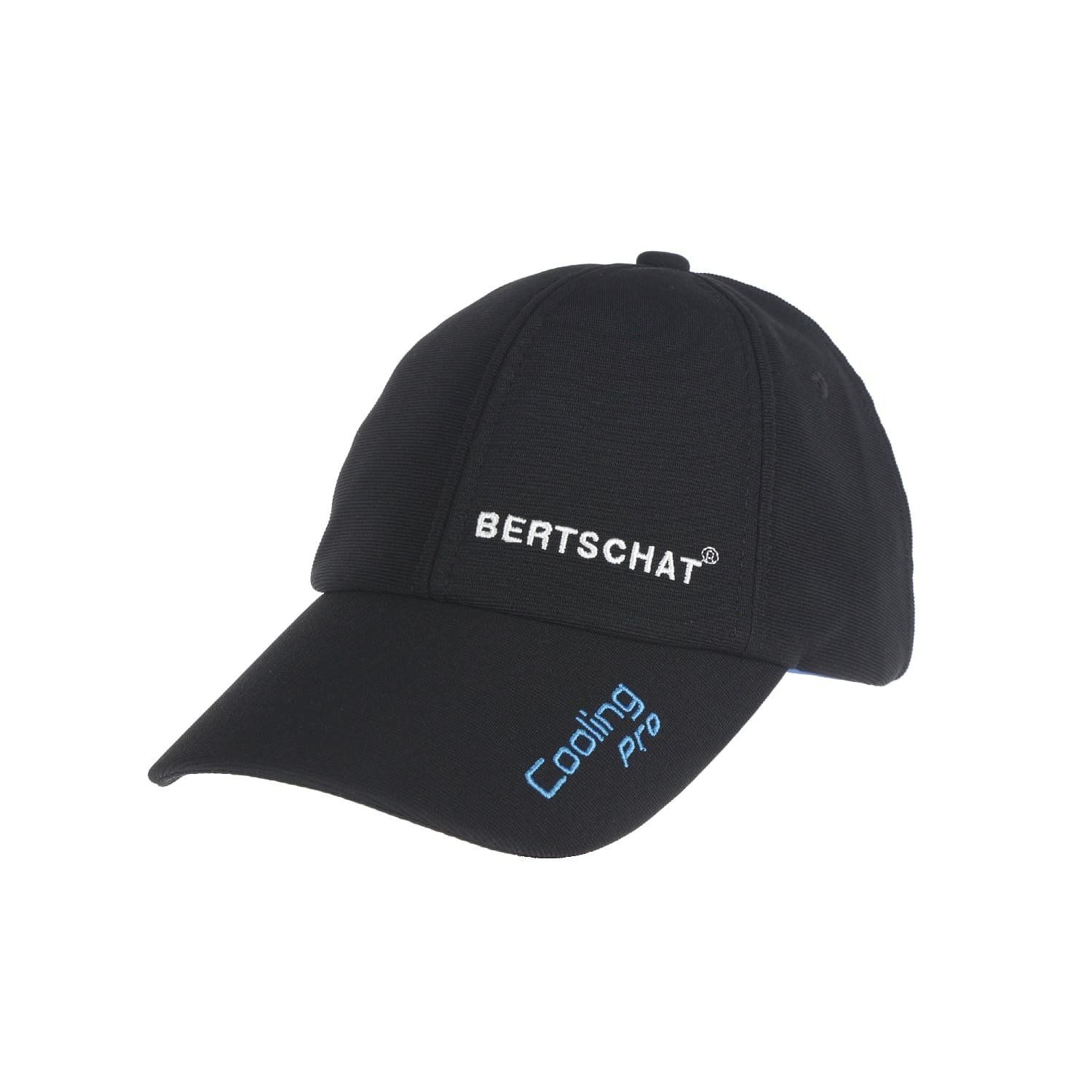 Schwarze Kappe mit gebogenem Schirm. Auf der Vorderseite steht "BERTSCHAT" in Weiß. Unter dem Schirm steht "Cooling Pro" in Blau.