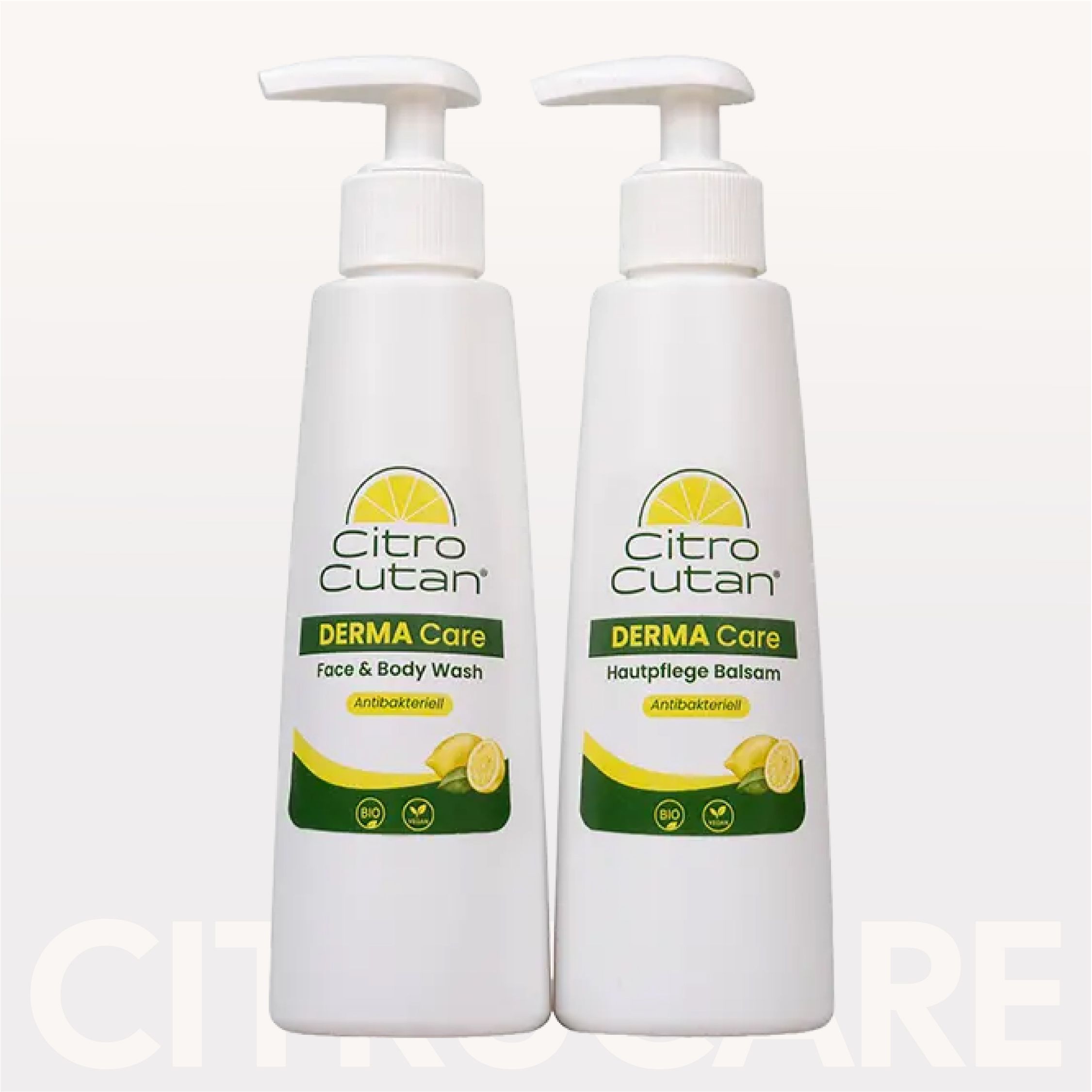 Zwei weiße Pumpflaschen CITROCUTAN DERMA Care Hautpflege-Set: Gesichts- und Körperwaschmittel und Hautpflegebalsam.