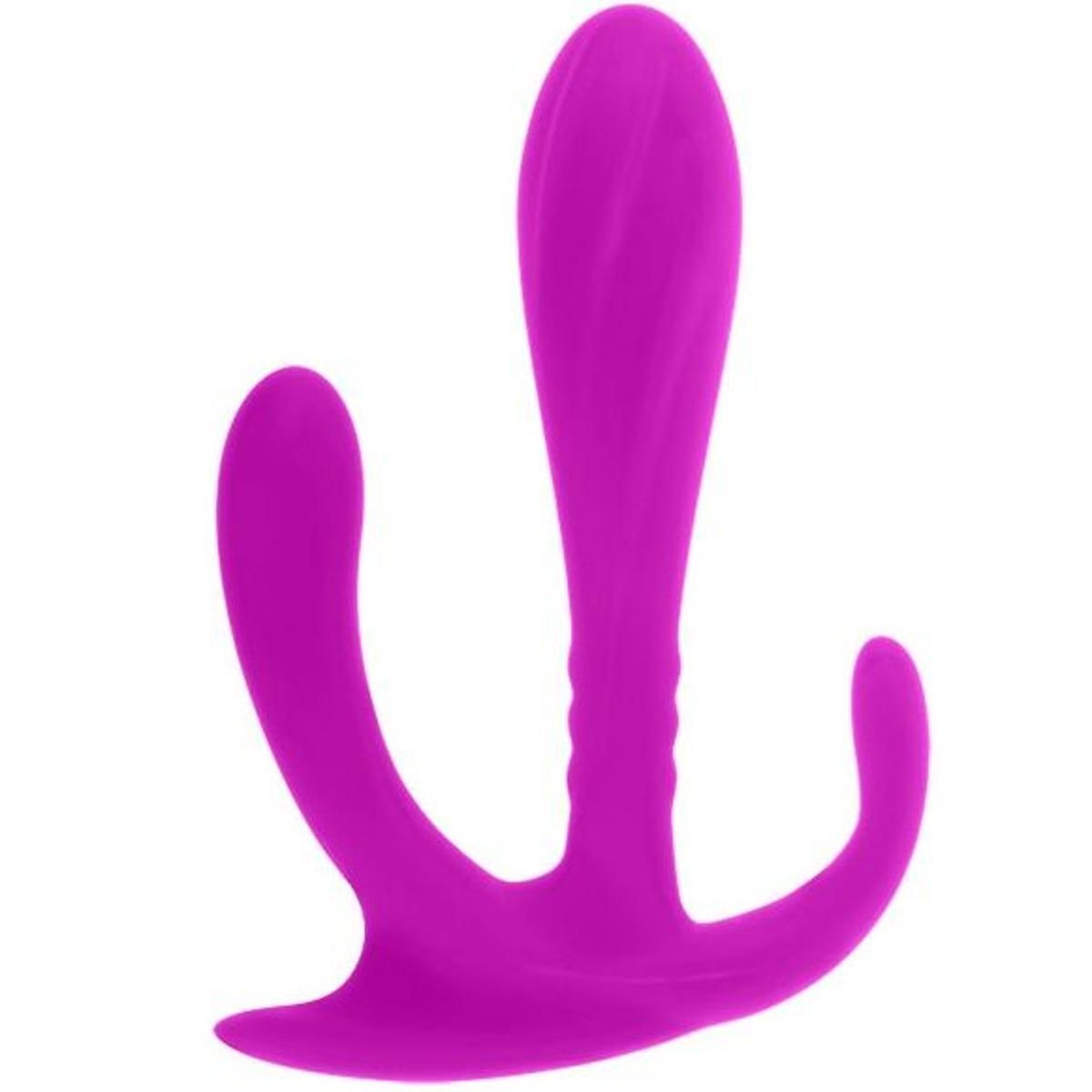 Lila Vibrator mit drei Stimulationselementen. Ein länglicher Schaft mit geriffelter Oberfläche und zwei gebogenen Armen.