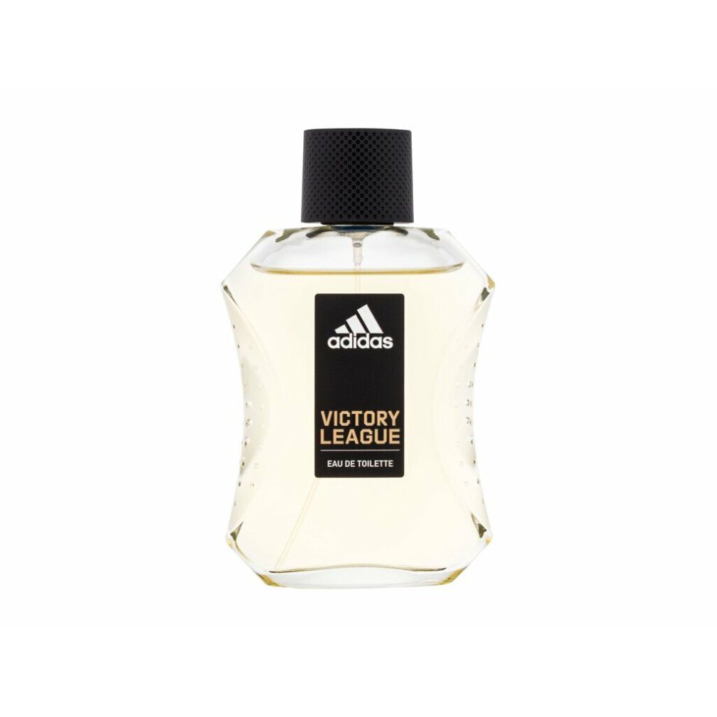 Parfümflasche mit schwarzem Deckel. Auf dem Etikett steht Adidas Victory League Eau de Toilette.