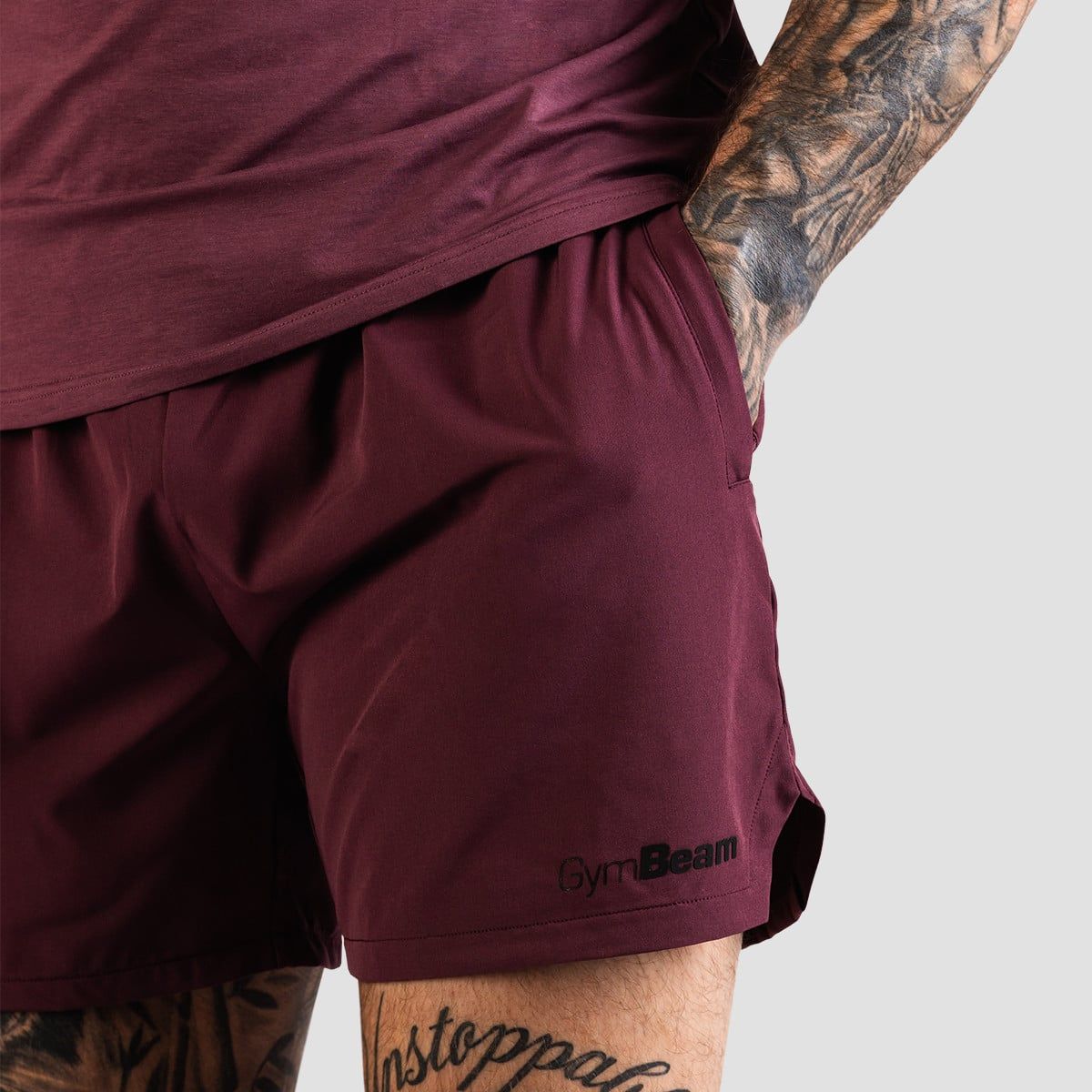 GymBeam Shorts Herren Regular Fit mit Taschen in Eggplant