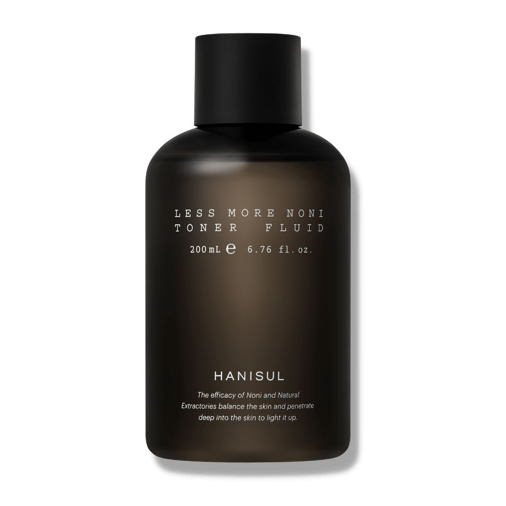 Braune Flasche mit schwarzem Deckel. Aufschrift: LESS MORE NONI TONER FLUID, 200ml e 6.76 fl.oz. Marke: HANISUL.