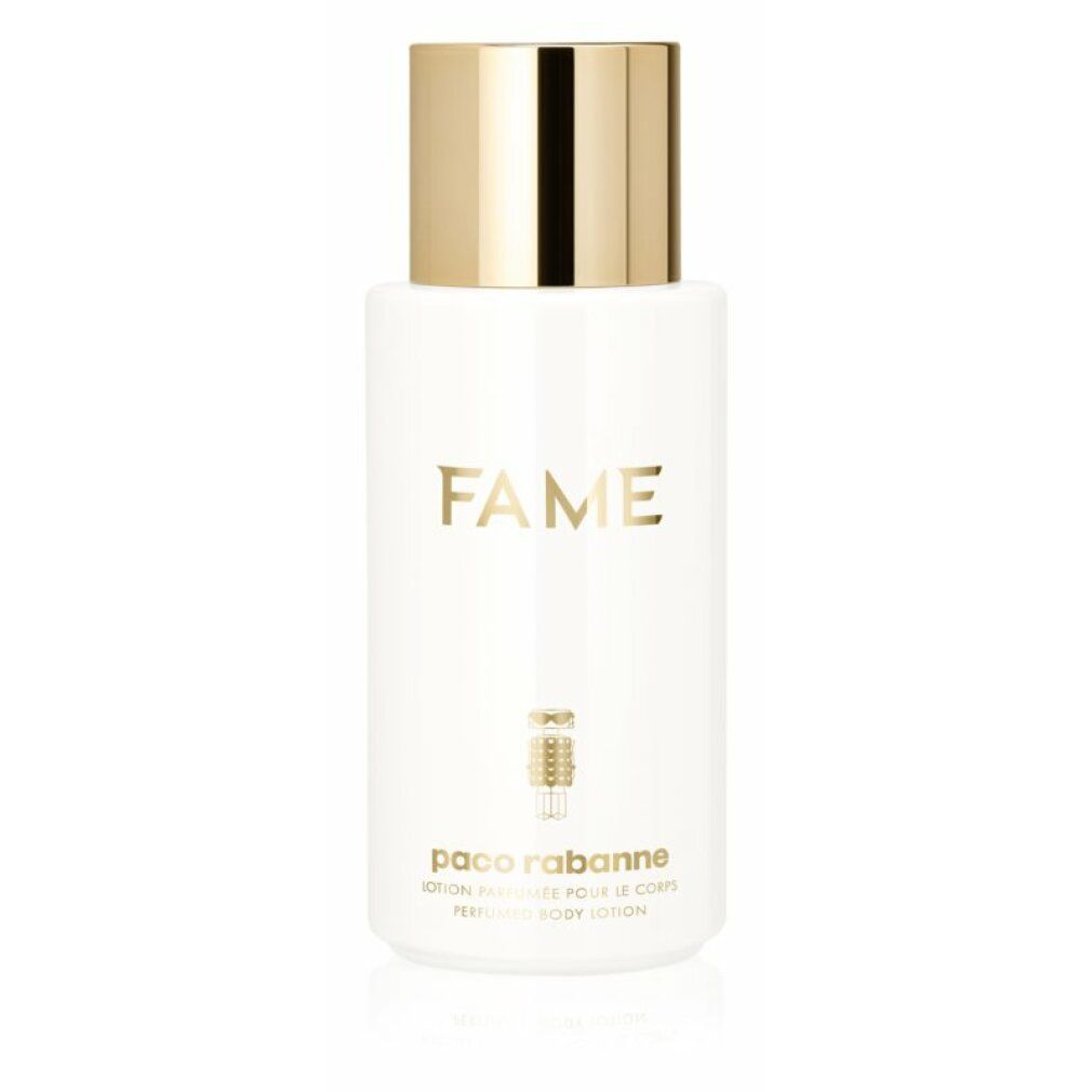 Weiße Flasche mit goldenem Deckel. Aufschrift "FAME" und "paco rabanne". Parfümierte Bodylotion.