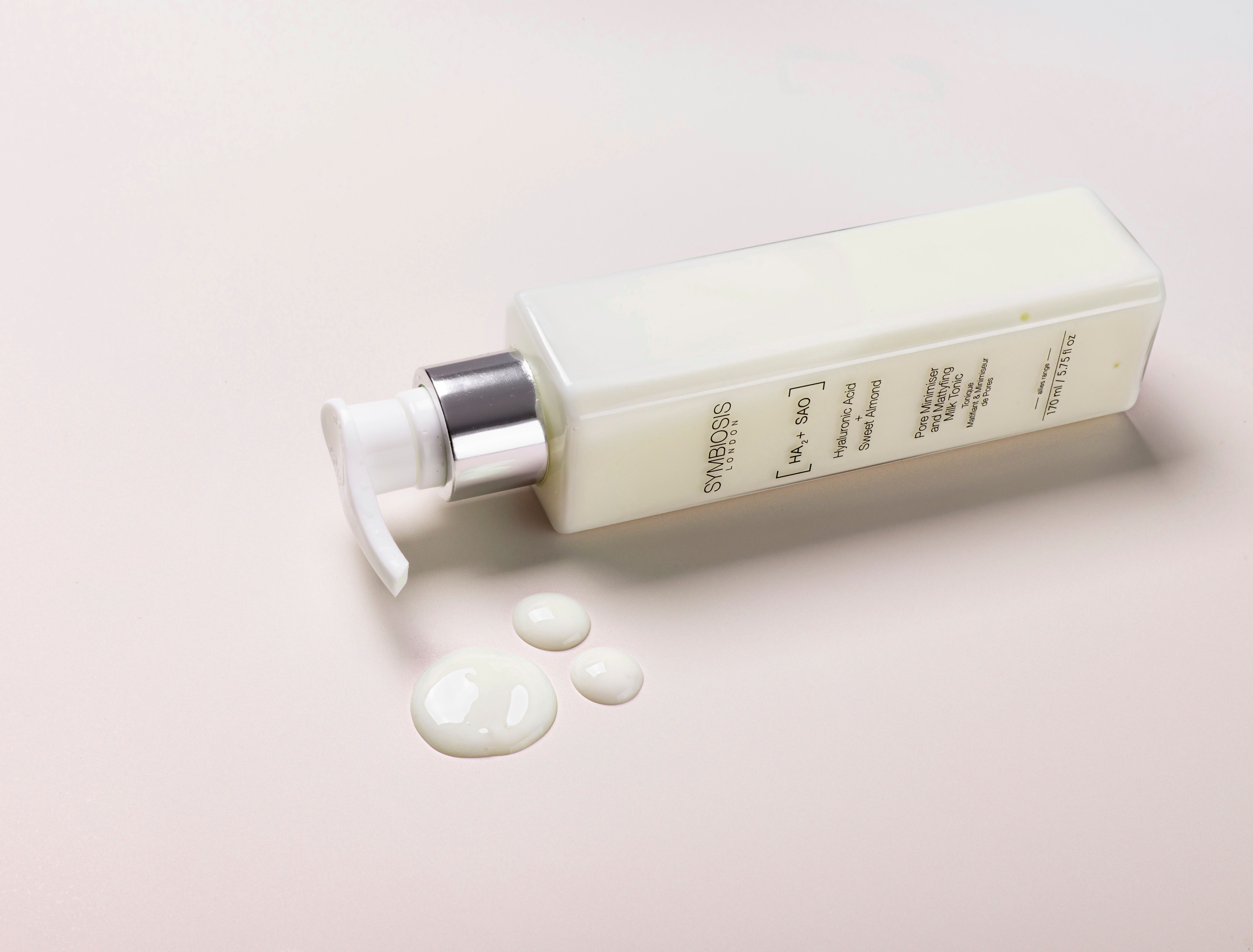 Symbiosis [Hyaluronic Acid + Sweet Almond] - Pore Minimiser & Mattifying Milk Tonic