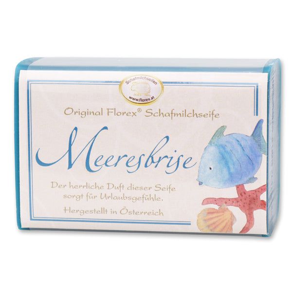 Verpackte Seife mit Etikett: "Original Florex Schafmilchseife Meeresbrise". Illustrationen: Fisch, Seestern, Muschel.