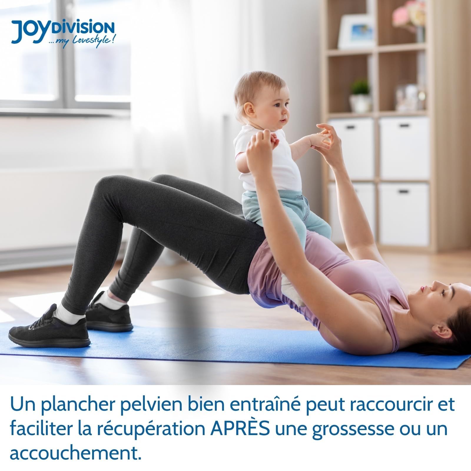 Frau macht Beckenbodentraining mit Baby auf dem Bauch. Text über Beckenbodenregeneration.