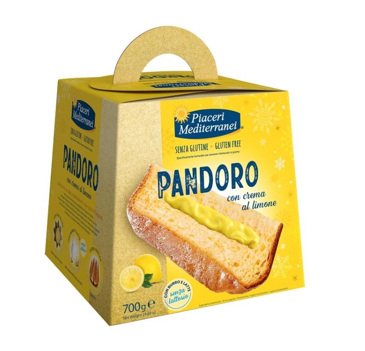 Gelbe Verpackung mit Griff. Aufdruck: Pandoro mit Zitronencreme. Marke: Piaceri Mediterranei. Glutenfrei. Gewicht: 700g.