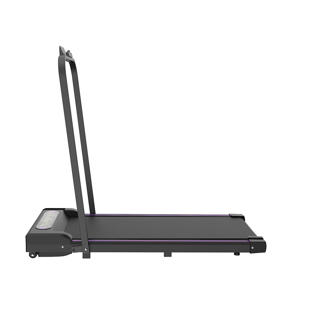 Schwarzes, zusammenklappbares Laufband mit LED-Display und Handlauf. Seitenansicht, Handlauf aufrecht.