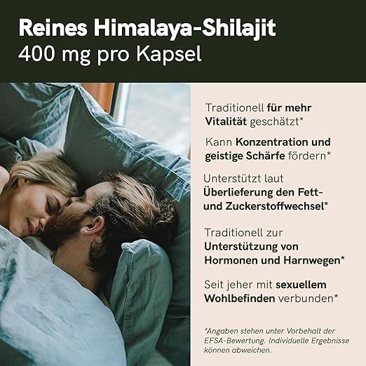 Paar im Bett. Textboxen heben Vorteile hervor: Konzentration, Stoffwechsel, sexuelles Wohlbefinden. Text: 400 mg pro Kapsel.