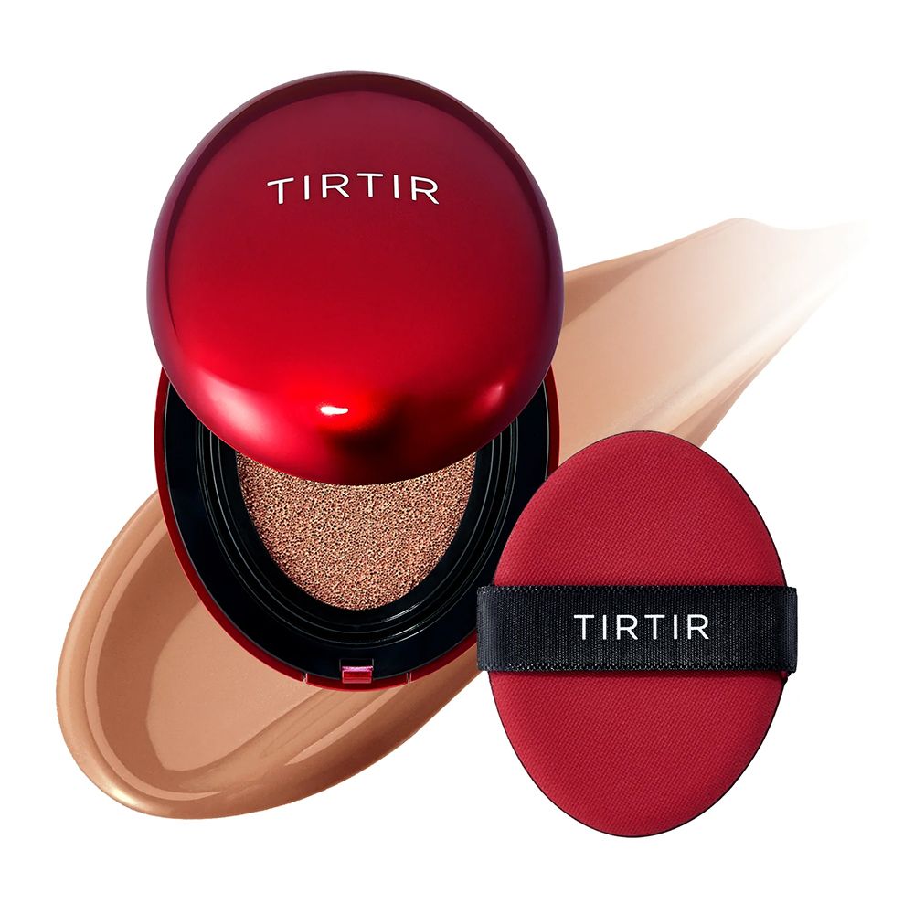 Geöffnete rote TIR TIR Mask Fit Red Cushion Hülle mit Applikator und Foundation-Schwamm.