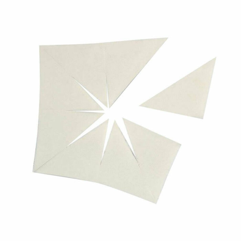 Mehrere Make-up-Schwämme in Dreiecksform. Einige sind vom Hauptteil getrennt.