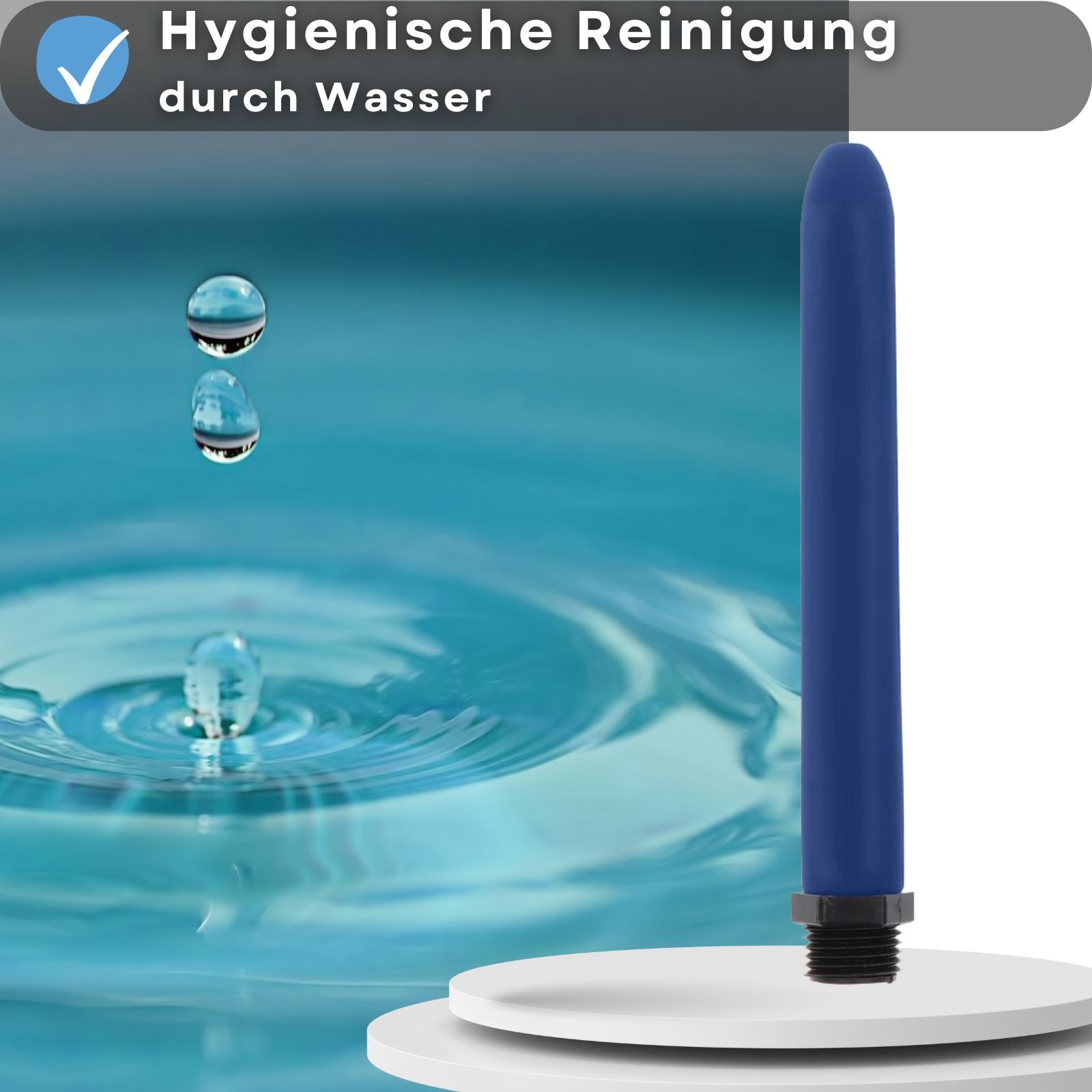 Hygienische Reinigung durch Wasser. Blaue Intimdusche.