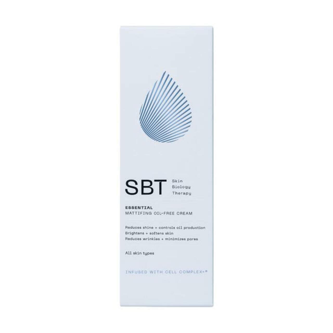 Weiße Verpackung mit Tropfen-Logo. Aufdruck: SBT, Skin Biology Therapy, Essential Mattifying Gel-Free Cream. Text.