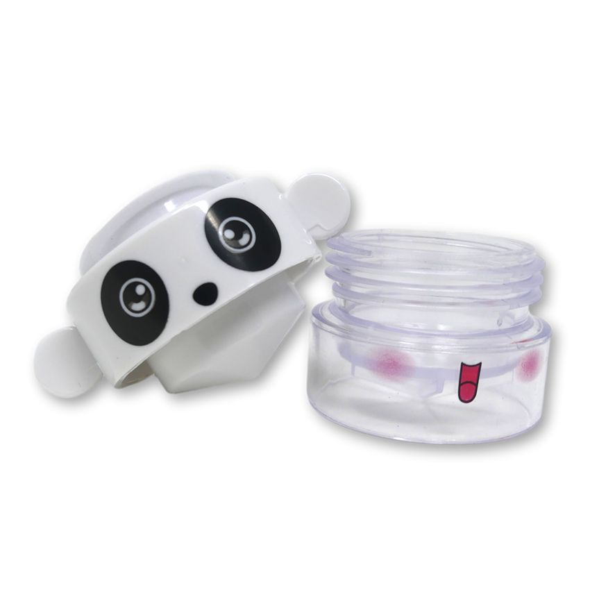 Tablettenmörser mit Panda-Design, auseinandergenommen. Oberteil mit Panda-Gesicht, Unterteil transparent mit rotem Mund.