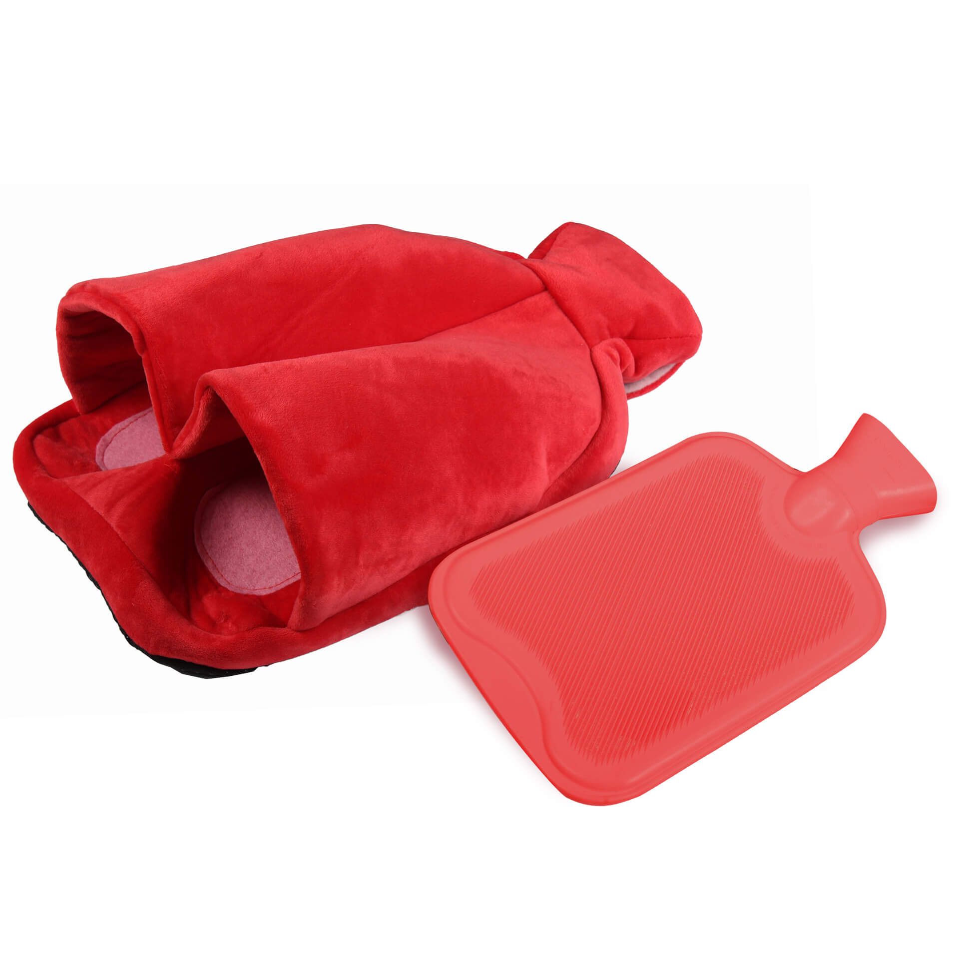Roter Fleece-Fußwärmer mit separater roter Wärmflasche. Zwei Fußöffnungen. Rechteckige Form.