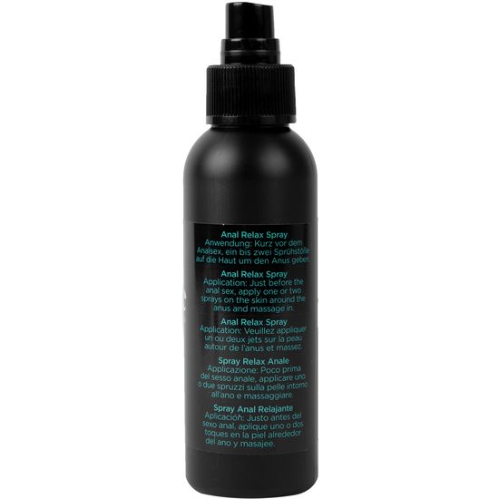 Rückseite der schwarzen Flasche. Text mit Anwendungshinweisen in Deutsch, Englisch, Französisch und Italienisch.