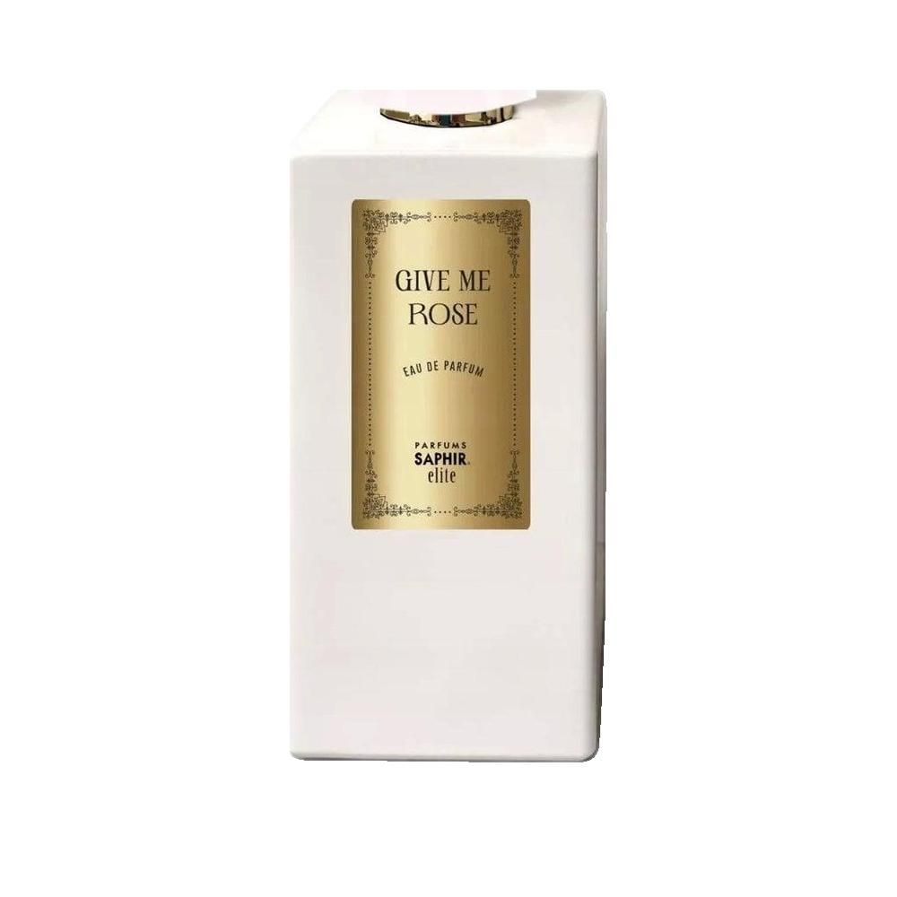 Weißer Flakon mit goldfarbenem Etikett. Aufschrift: GIVE ME ROSE, Eau de Parfum, SAPHIR Elite. Rechteckige Form mit quadratischem Deckel.