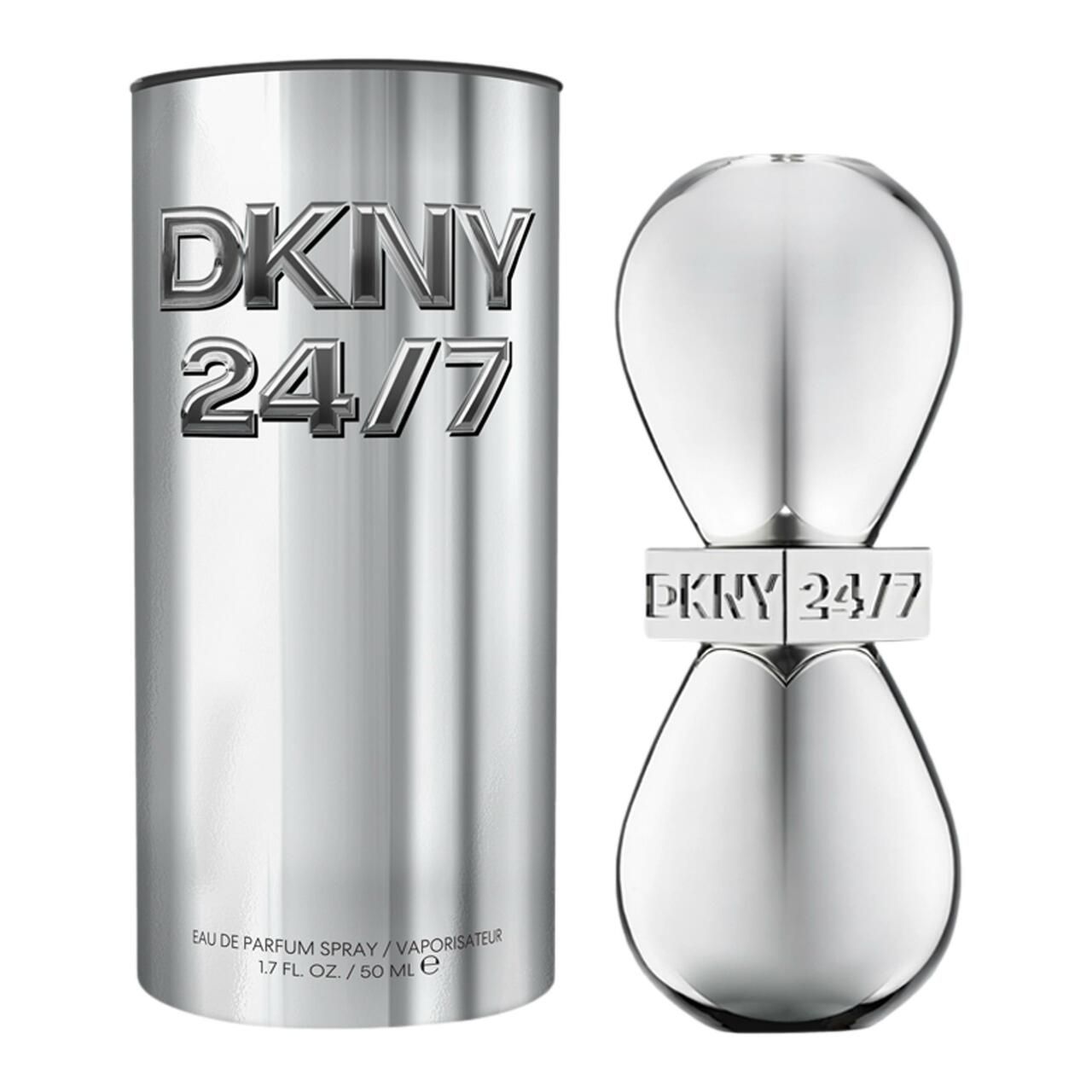 Silberfarbener Flakon in Sanduhrform und zylindrische Verpackung. Aufschrift DKNY 24/7. EdP Nat. Spray. 1.7 fl. oz. / 50 ml.