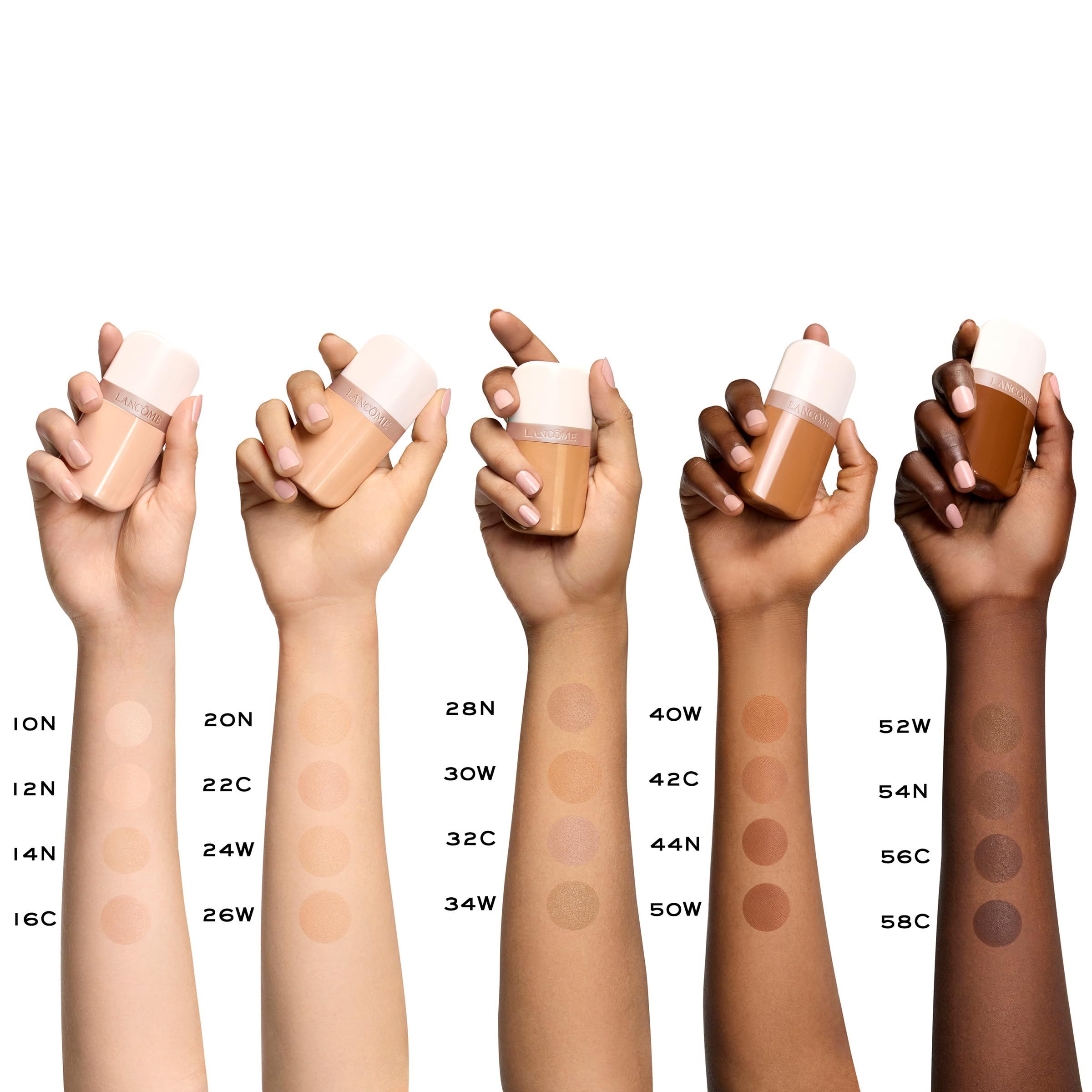 Hände mit verschiedenen Hauttönen. Produkte mit Farbtönen: 10N, 12N, 14N, 16C, 20N, 22C, 24W, 26W, 28N, 30W, 32C, 34W, 40W, 42C, 44N, 50W, 52W, 54N, 56C, 58C.
