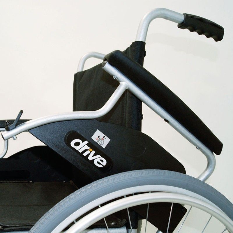 Standard-Stahlrollstuhl Drive Medical Ecotec Rollstuhl 2G mit Trommelbremse Sitzbreite 50cm