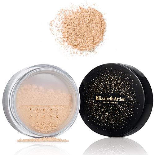 Lose Puder und Behälter. Deckel mit Logo. Helle Puderfarbe. Offener Behälter.
