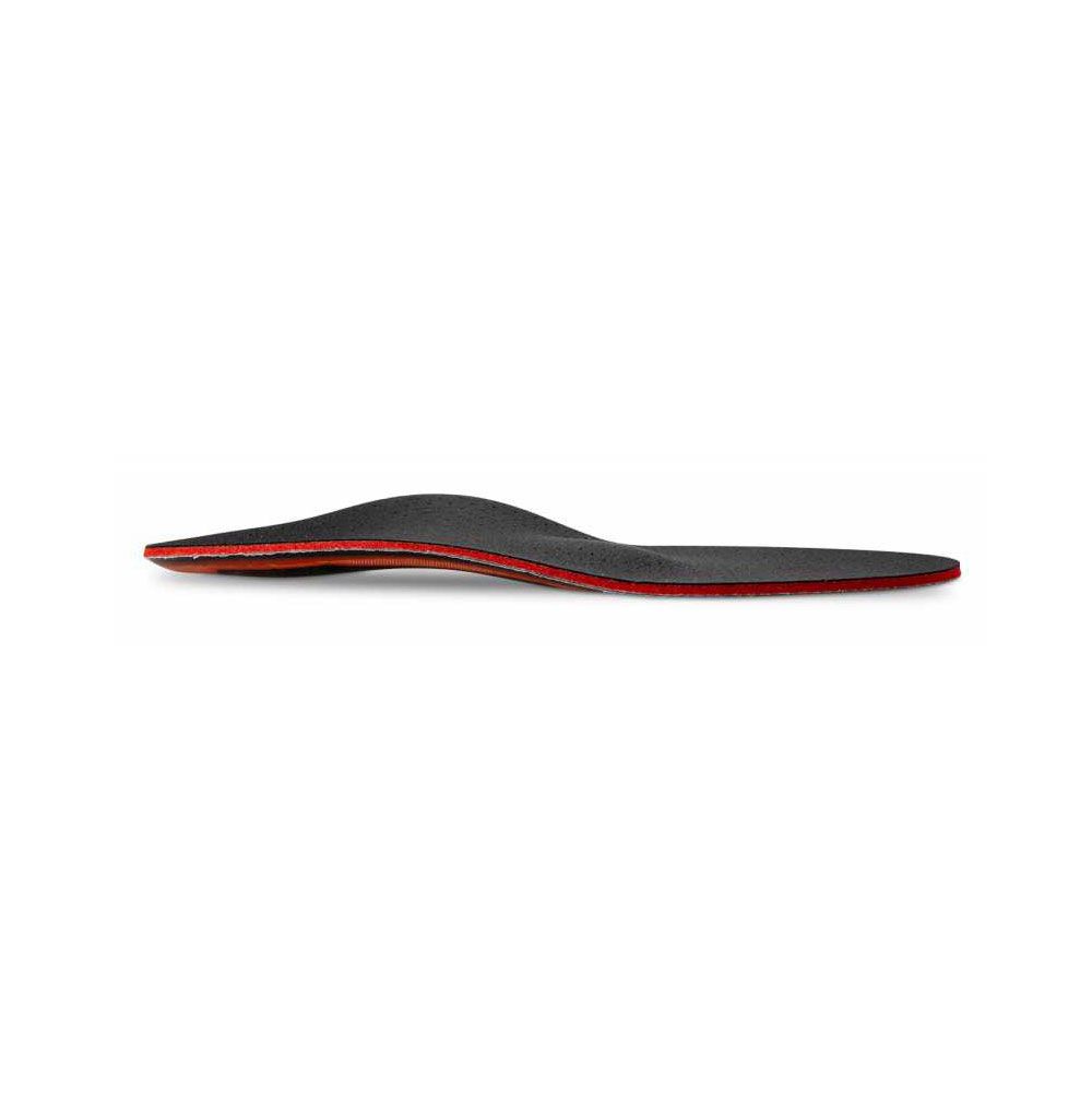 Seitenansicht der Einlegesohle. Schwarze Oberseite, roter Rand. Anatomische Form mit gewölbtem Mittelfußbereich.