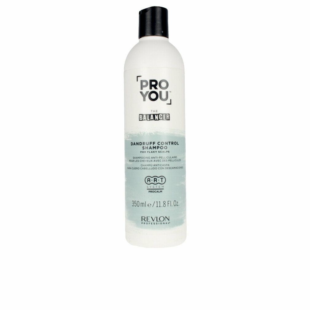 Weiße Flasche mit schwarzem Deckel. Aufschrift: Pro You The Balancer, Dandruff Control Shampoo. Marke: Revlon.