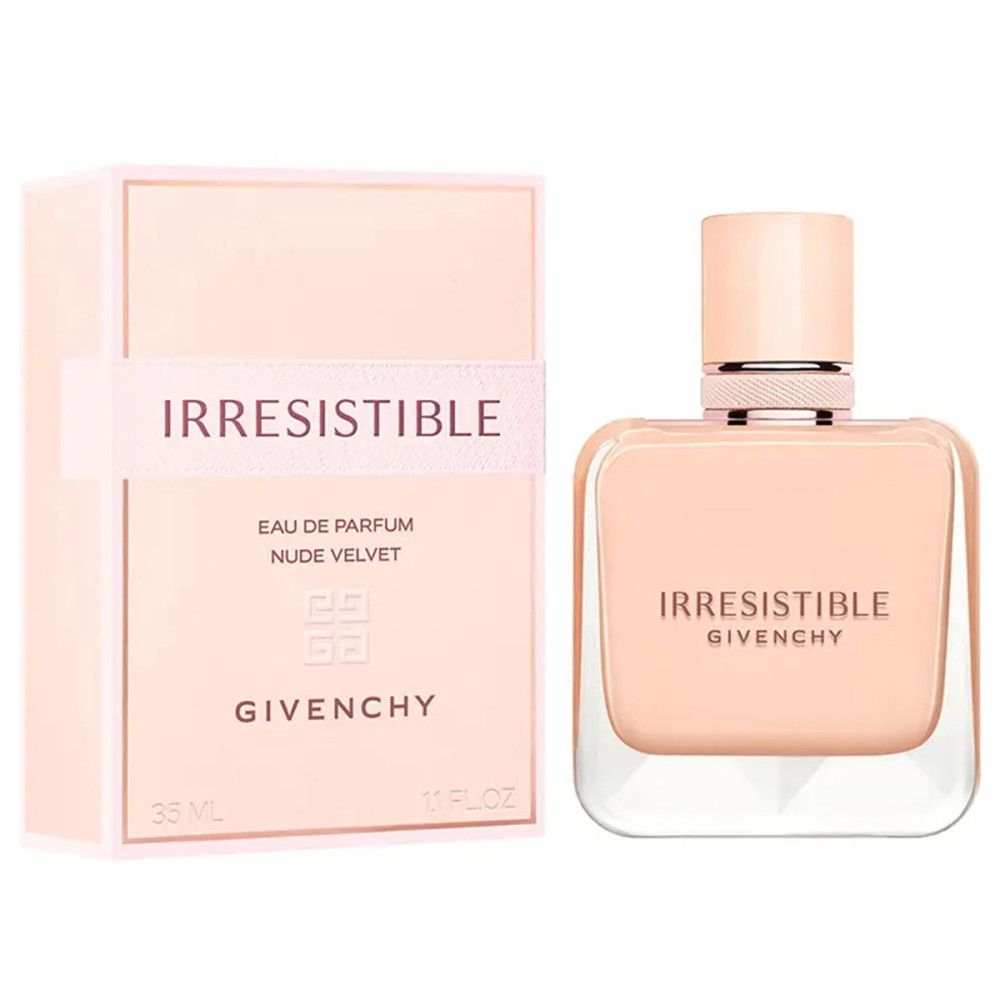 Givenchy Irresistible Nude Velvet Eau de Parfum. Flakon und Verpackung in Rosa. Schriftzug 'Irresistible' und 'Givenchy'.