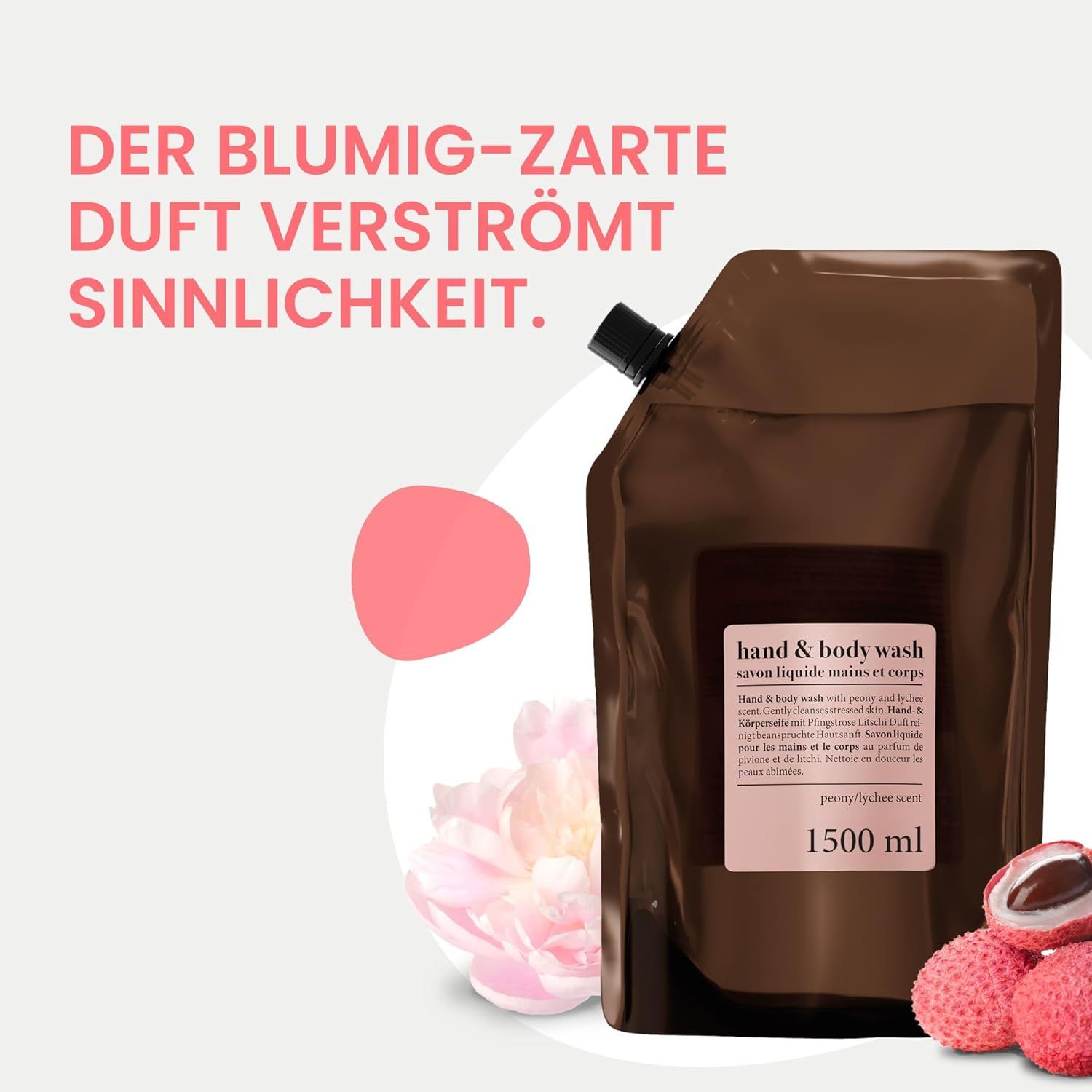 Braune Nachfüllpackung mit Produktinformationen. Daneben Litschi-Früchte und eine Blüte. Text: Der blumig-zarte Duft verströmt Sinnlichkeit.