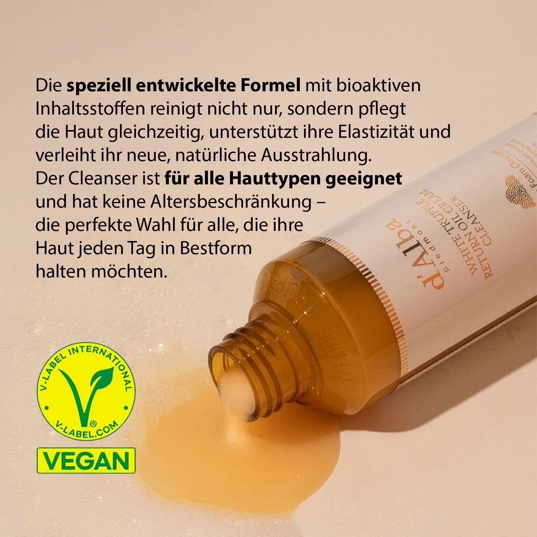 d'Alba White Trüffle Return Oil Cream Cleanser. Flasche, Produktname und Text. Vegan-Siegel.