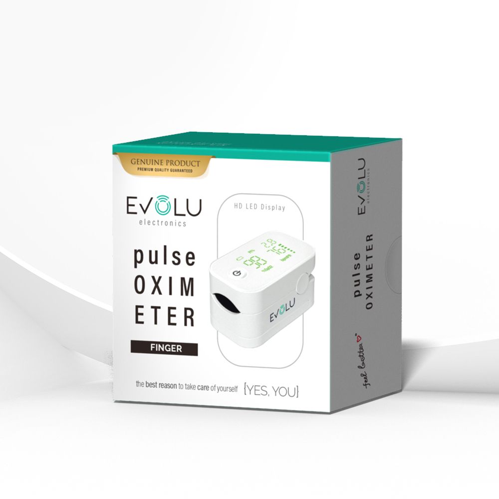 Verpackung des Finger-Pulsoximeters. EVOLU-Logo, Produktname, HD LED Display. Text: YES, YOU!