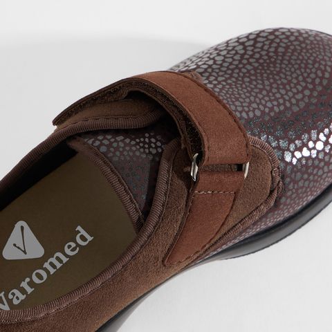 Braune Damenschuhe mit Klettverschluss, Marke Varomed.