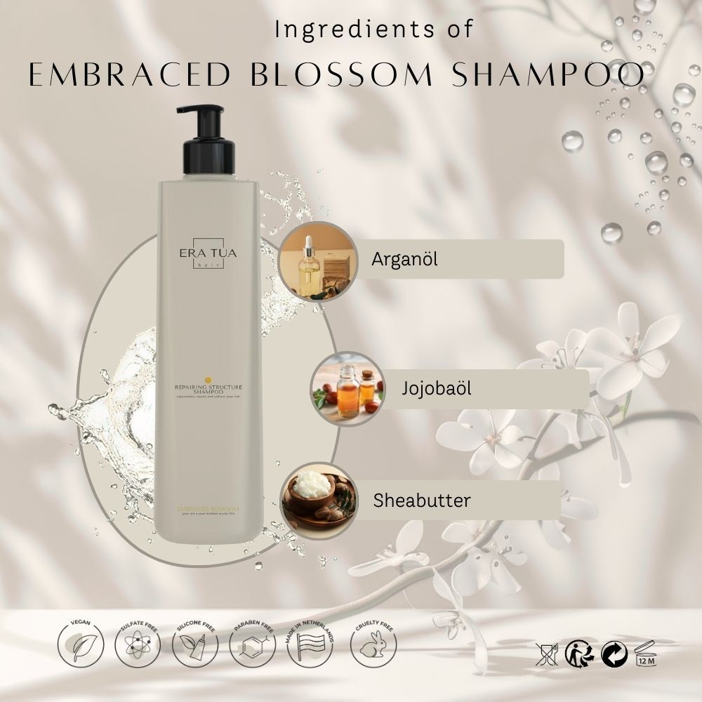 Beige Shampoo-Flasche mit schwarzem Pumpkopf. Text: Era Tua, Embraced Blossom Shampoo. Inhaltsstoffe: Arganöl, Jojobaöl, Sheabutter. Vegan-Siegel.