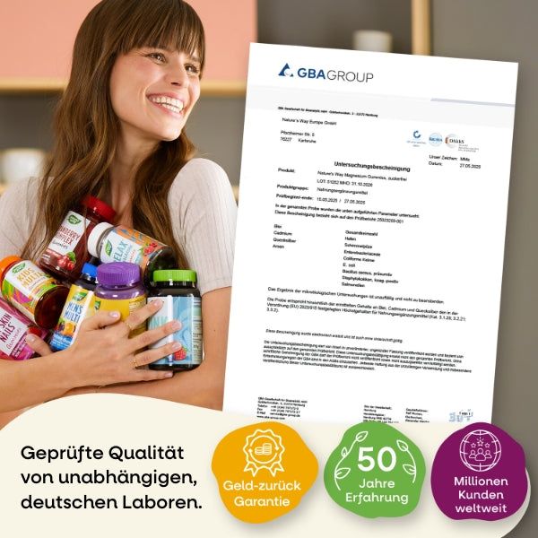 Frau hält mehrere Flaschen Nature's Way Produkte. Dokument mit GBA Group Logo. Text: Geprüfte Qualität von unabhängigen, deutschen Laboren.