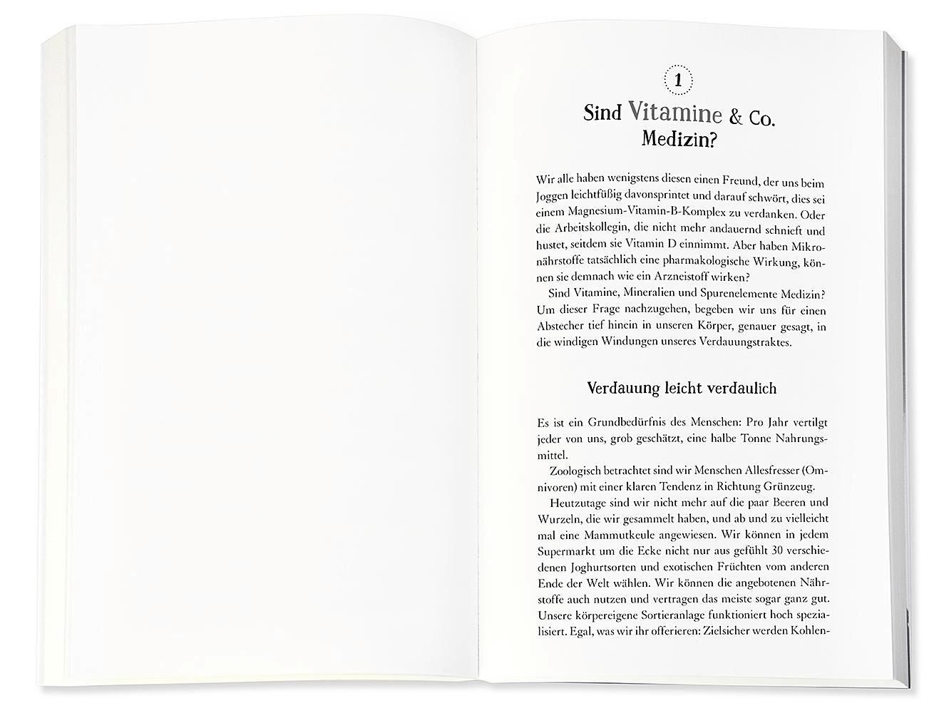Buch: Doppelseite mit Text. Titel: "Sind Vitamine & Co. Medizin?" Textabschnitte und Überschriften.