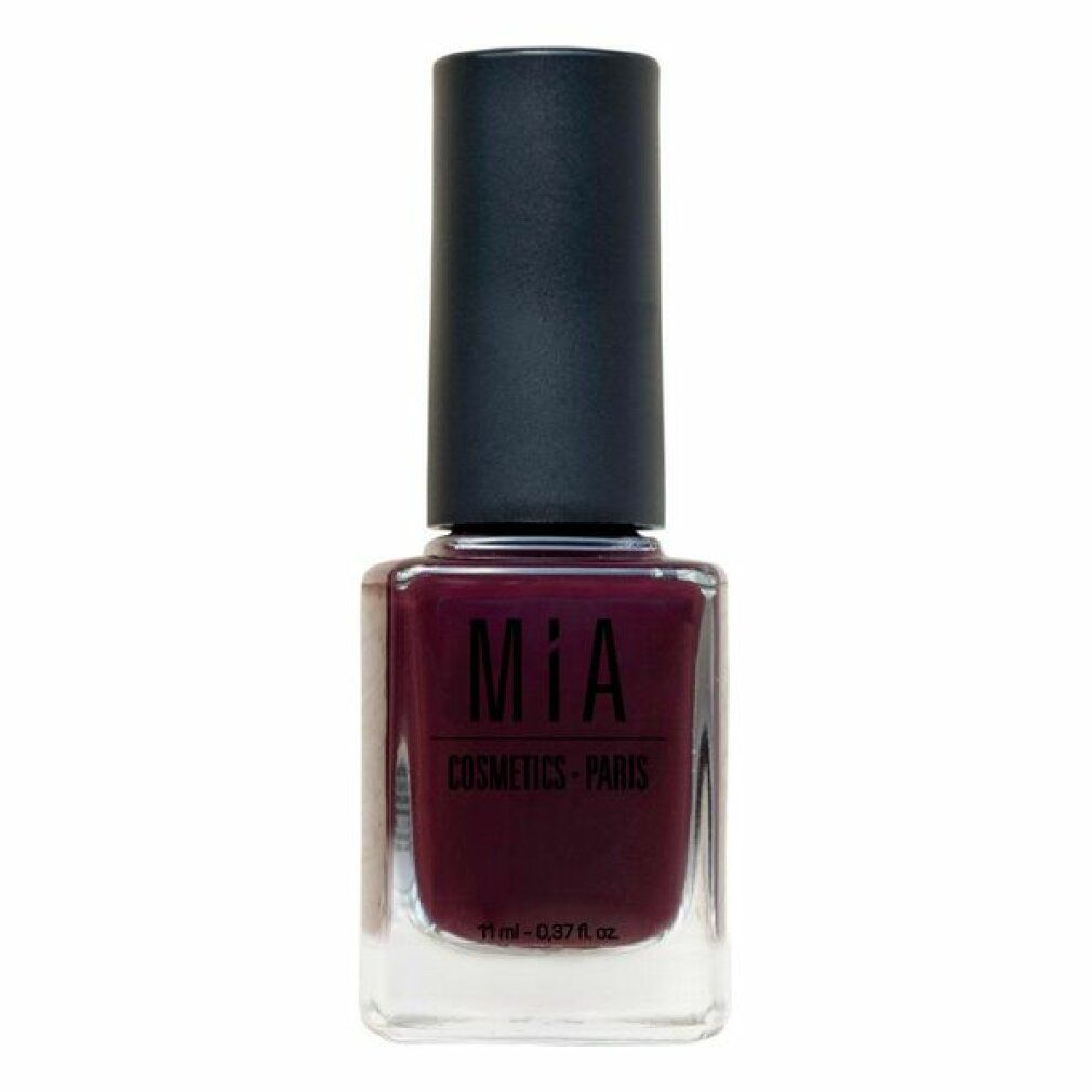 Mia Cosmetics Esmalte Bull Blood. Flasche mit dunkelrotem Nagellack, schwarzem Deckel. Klarer Flaschenkörper, Produktname und Marke sichtbar.