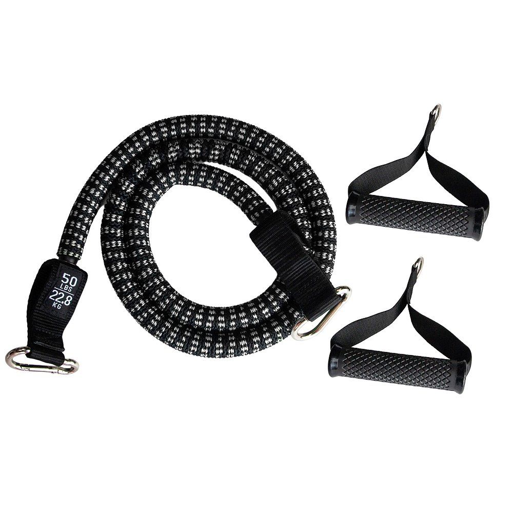 Fitness-Tube mit Griffen. Schwarz-weißes Band, schwarze Griffe. Metallkarabiner. Aufschrift: 50 lbs/22.8 kg.