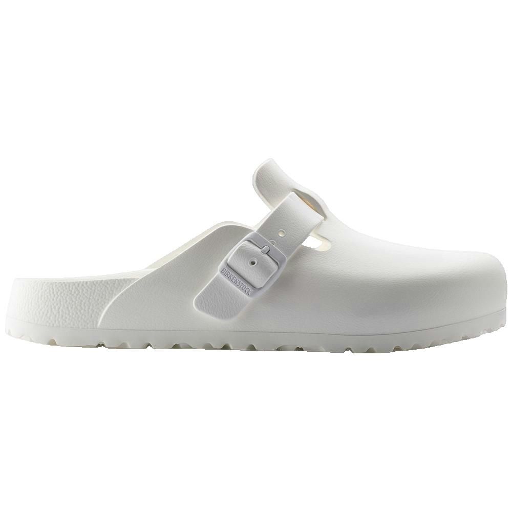 Zoccolo bianco con fibbia. Vista laterale. Birkenstock Boston. Plantare sagomato. Made in Germany.